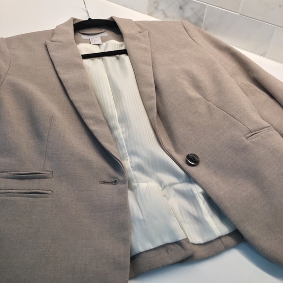 Women’s beige blazer - Picture 3 of 5